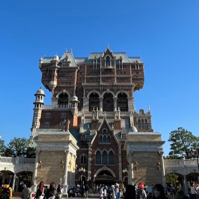 yukcIKoQ07TSsqW's profile picture. 