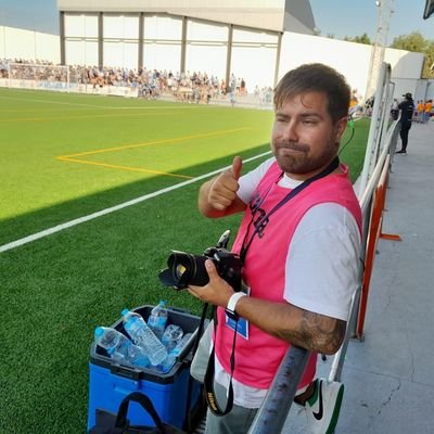 Periodista esportiu 
📷 Ex Community Manager i redactor @cf_gandia
💻 Social media en @lageneraldegandia
Entrenador futbol (Nivell II)
⚽Cadet @daimuscf