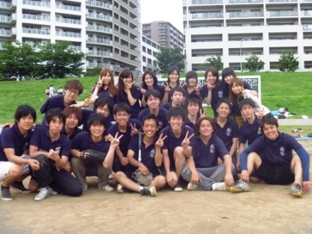 慶應義塾大学法学部法律学科、駒村圭吾研究会（日本国憲法）です。当面、2011年度における採用活動について、説明会や聴講の告知などをつぶやいていく予定です。少しでも駒村研究会に興味をお持ちの方は、ぜひともフォローしていただきたいと思います。よろしくお願いいたします。