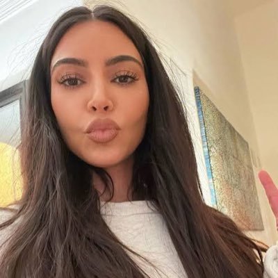 hi I am ziva 👩🦰 Daily upload Delicious video❗️turn on 🔔. Dm for business enquiries 📩 I have big team for promo ❤️