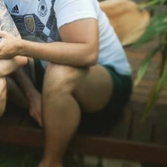 Macho e que curte ficar largadão. São Paulo . 34anos Sacudo, pentelhudo, suvacão, pezão…