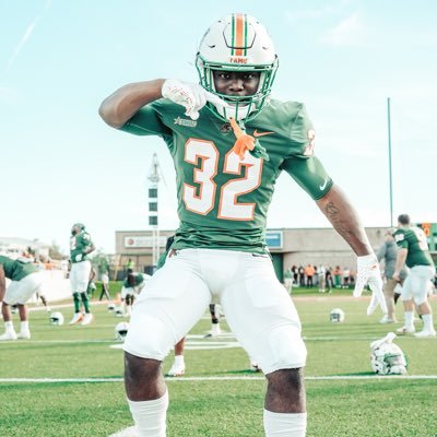 #32 RB @famu🧡💚 Architectural c/o 25’ @boosted_biz athlete http:// https://t.co/FCHxwhvj69 https://t.co/TtGtI3KSnF