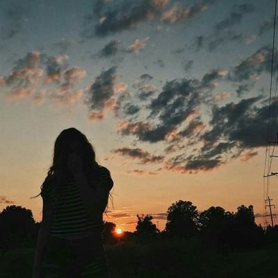Medico... 👩⚕
Keep your face always toward the sunshine, and shadows will fall behind you.😊