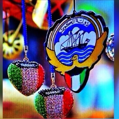 أم لـ خمسة أبنآء أطمح لـرؤيتهم لأعلى المراتب
.
.
.
لا إله الا الله محمد رسول الله
.
.
.
سبحان الله وبحمده سبحان الله العظيم