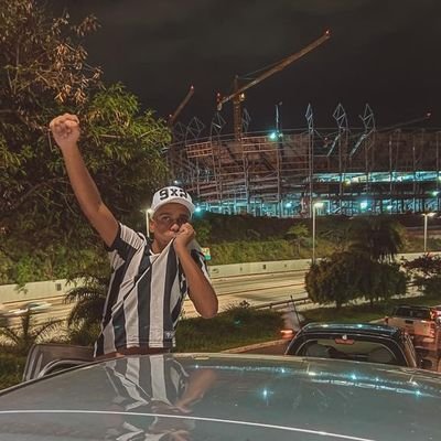 Atleticano, apaixonado por futebol, fã do Barcelona e do futebol inglês, Galo Na Veia