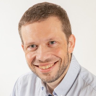 Senior software engineer, with over 20 years of experience in the business sector. Has a high expertise with Java and Flex, at high-performance environments.