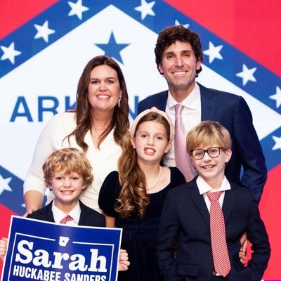 Sarah Huckabee Sanders Profile