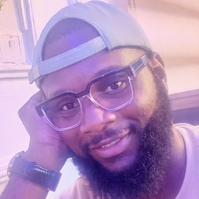 Dee_favoured1's profile picture. 