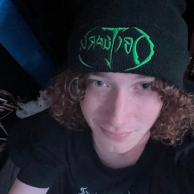 oakshits's profile picture. farting since 05’