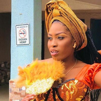 follow me and I will followback in 2seconds💯 if you unfollow, I will unfollow you immediately... I'm a Realtor, deal with landed properties in Abuja.