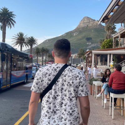 itsallrel4tive's profile picture. 