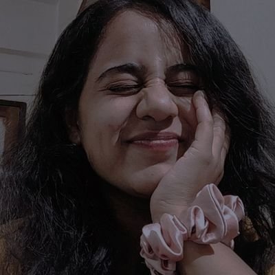 KalpanaTolwani's profile picture. somehow i manage 👍