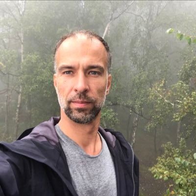 shlomomedic's profile picture. Arbeit in rot-weiß - hier privat #NotSan endlich 💪 #notfallsanitäter #notfallmedizin #rettungsdienst #FOAMed #MedTwitter #emergencymedicine #EMS #paramedic