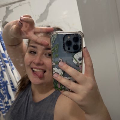AnnaaMcNally's profile picture. ✨ bad vibes only please ✨