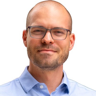 Christian, family man, lifter, entrepreneur building AI-powered knowledge work factory for business growth. Let's red-team big ideas. DM for collabs💻🤖🏋️♂️📖