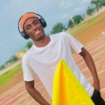 Islam🤲!!
Full blooded yoruba boi!!
Man united for life❤!!
Baller, Europe soon⚽🙏!!
A young boi from dah hood!!
The sky is my starting point!!
ISLM_MAXI