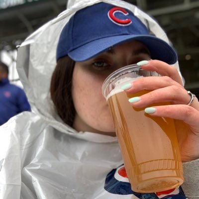 madelinejean17's profile picture. UGA Alum 🐶🏐