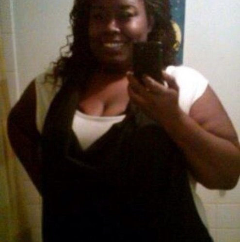 eazystl's profile picture. Love me r hate me