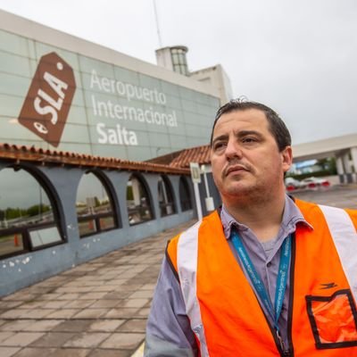 °Pro Secretario del Interior 
  Asociación Del Personal Aeronautico
°Presidente de la Del Gral Salta del gremio aeronautico, Escritor, poeta y padre.
°Messifan