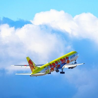 飛行機大好きです、宜しくお願いします🥰
CTSベースで、撮影してます😊📷
空飛ぶ飛行機が大好き❤️