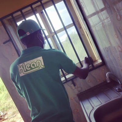 I’m a professional cleaner @ Kaptain Klean,Data Analysis and HR enthusiast,