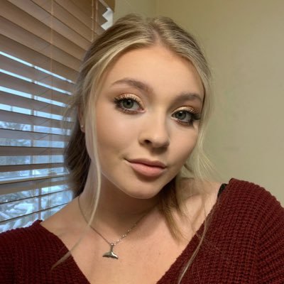 wooly_sammoth_'s profile picture. my hearts in Hawaii