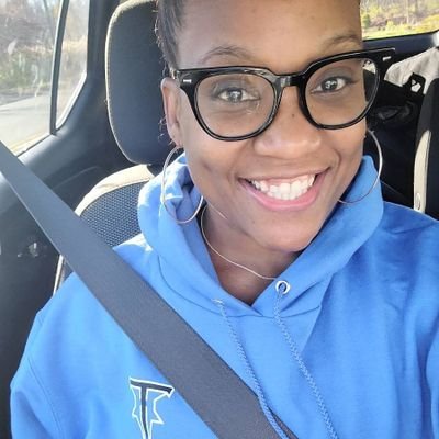 EFaienza's profile picture. Mom. Wife. Coach. Boss. Friend. 😜