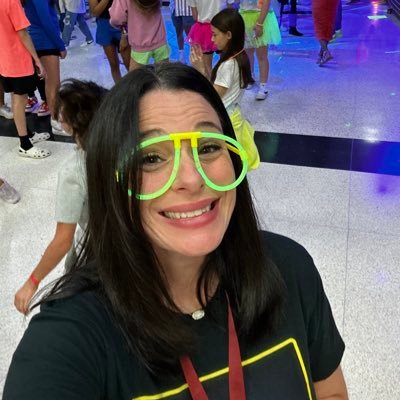 Wife, mom, school counselor, hiker, and bookaddict.
