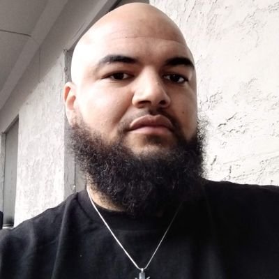 Legzxxv's profile picture. 