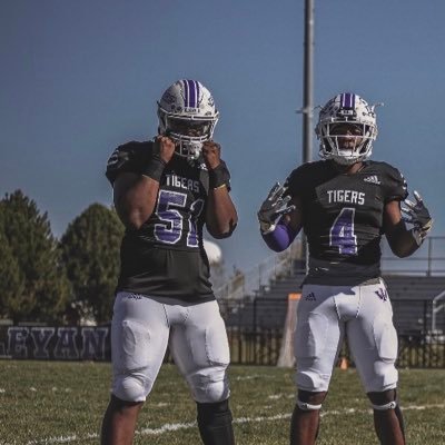 ||DE||6’0 245lbs || Iowa wesleyan university 🐅Ambush21🟣⚪️