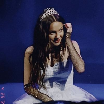 fan account | 🇵🇭 | 23 | i want it to be like, messy -my tweets | olivia.updatesrodrigo on instagram