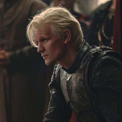 you don’t like rhaenyra targaryen and expect me to rt your missing sister?