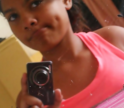 longe de toda negatividade ♪     (yy'