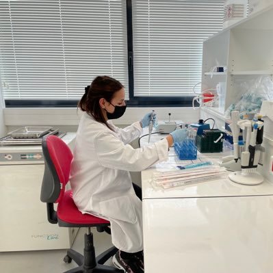 amelie_macchi's profile picture. Assistant engineer studying asymmetric division in caulobacter crescentus at @mmsb_lyon 🧬🧫