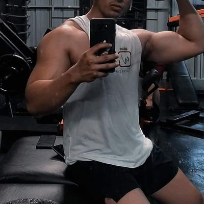 vukiyoe_'s profile picture. shut up if you know me