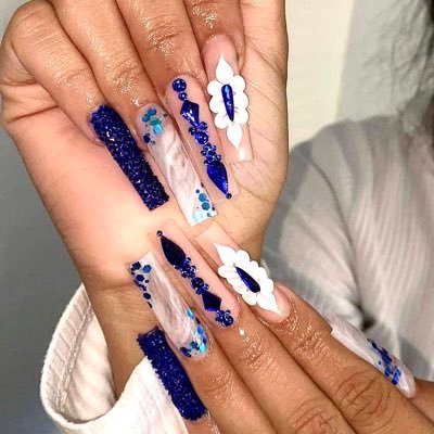 bb63425120's profile picture. Realistic, durable, reusable press on nails available.