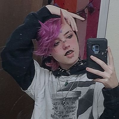 corvidnova's profile picture. 🤍they/it
🤍18 y/o
🤍WA