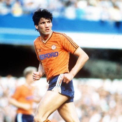 welldone1414's profile picture. #teamslikeluton #bedfordisntshit #alternativemusic #toriesout