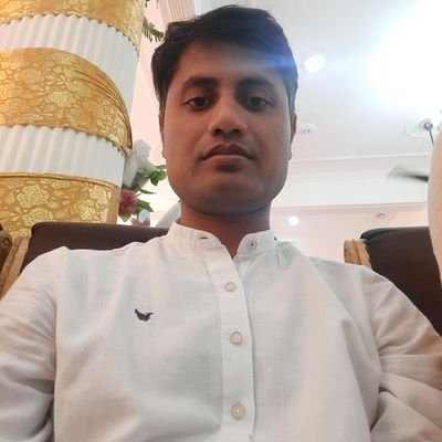 ॐ त्र्यम्बक यजामहे सुगन्धिं पुष्टिवर्धन्म। उर्वारुकमिव बन्धनामृत्येर्मुक्षीय मामृतात् !!
#indiafirst