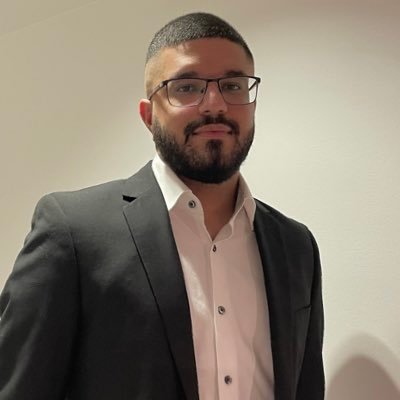 Hard working guy, streamer and was some kind of a CSGO player.. ish | https://t.co/T4J0YBKgOS |
