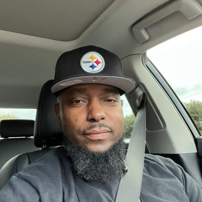 Truenlivin's profile picture. @truenlivin