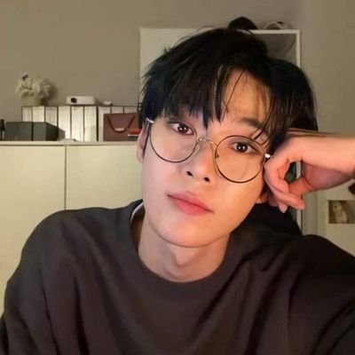ชื่อ เมฆหมอก🌫️
Everyday is a fresh start
sometimes happiness has to be exchanged for pain
แอคนี้มีไว้ระบาย