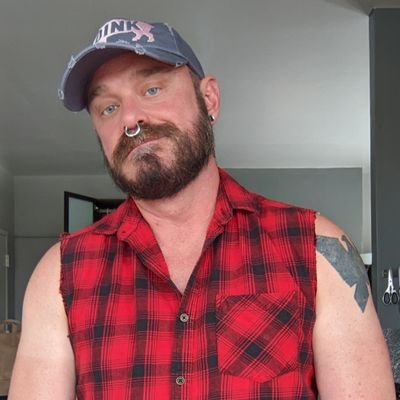 Official Twitter page for Tommy DrakeXXX. #kinky pig. #slut. #teamvers. IG: TommyDrakeX - DM for collabs!