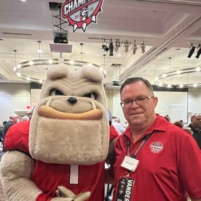 Retired Navy Chief HMC(AW/FMF), love playing golf and the Georgia Bulldogs. Go Dawgs & Go Braves!