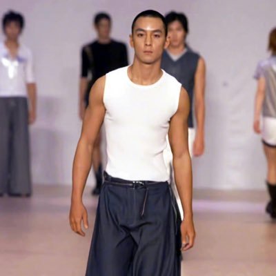 472438195Live's profile picture. 活着 然后去弥补遗憾