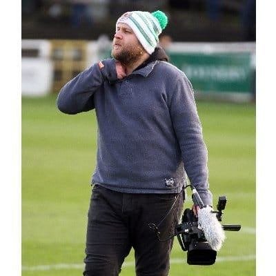 Points a camera at football mostly and makes videos
@DaveAVBath
Terminally immature. World's best late replier.
#VivaGarethBale
#UTFC
#WeLoveJimRollo