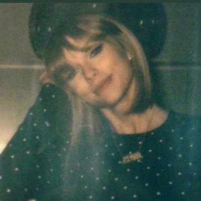 jacaerysrogue's profile picture. media for @rosesportrait