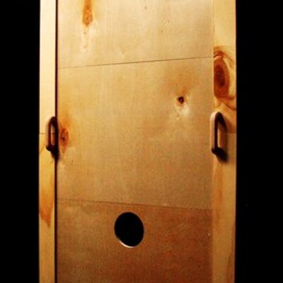 Handsome petite gloryhole solo