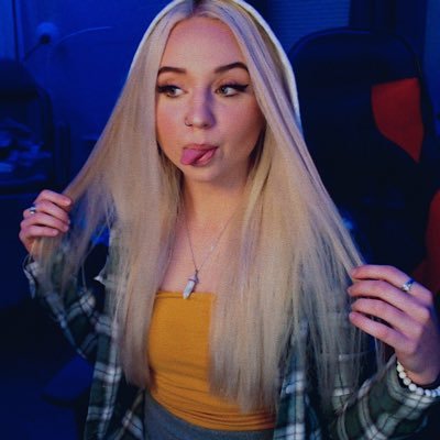 just a 24 year old streamer, 🍃 enthusiast, music lover, and artist welcome :) daily diaries for the gurls cashapp $cutie6835