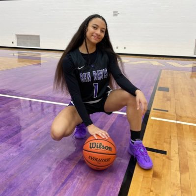 🎓Class of 2024 🏀PG Ben Davis #1🏀 AAU Lady Gym Rats #3🏆 Honor roll GPA 4.6✨️Track & Field 100, 200, 4x100 and 4x400 🏃🏾‍♀️✨️